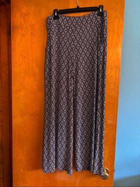 Frank Lyman Design Black & White Diamond-Print Wide-Leg Pants